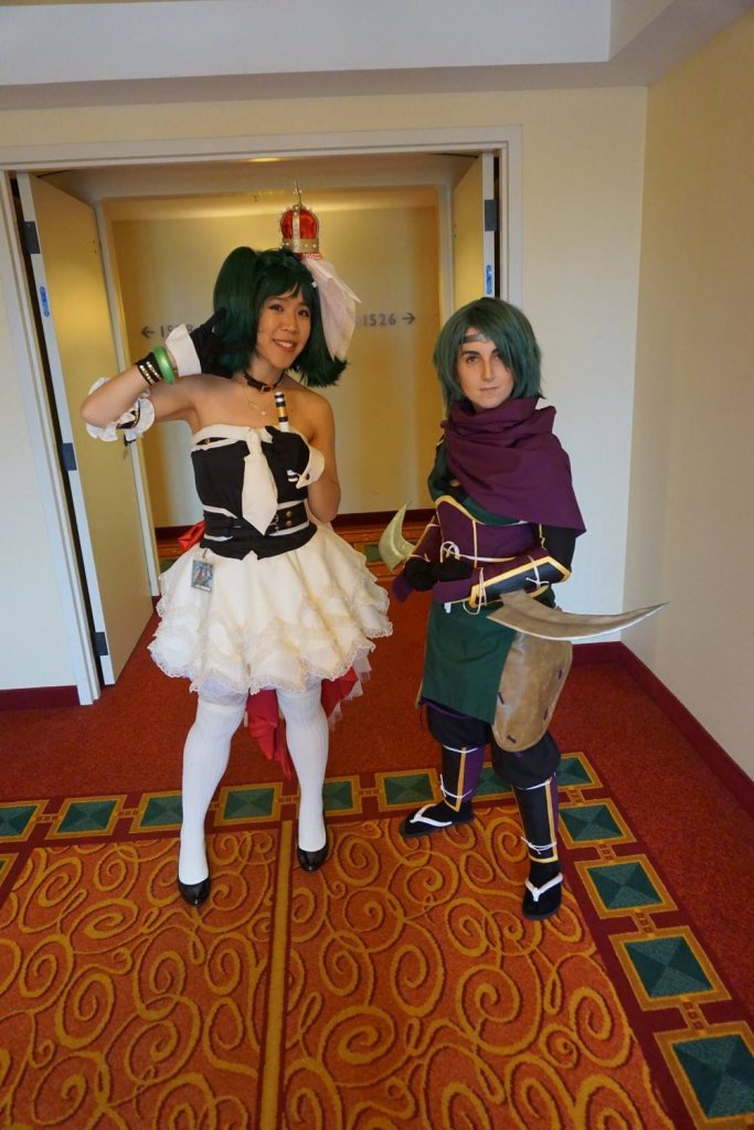 Green-haired cosplay buddies!