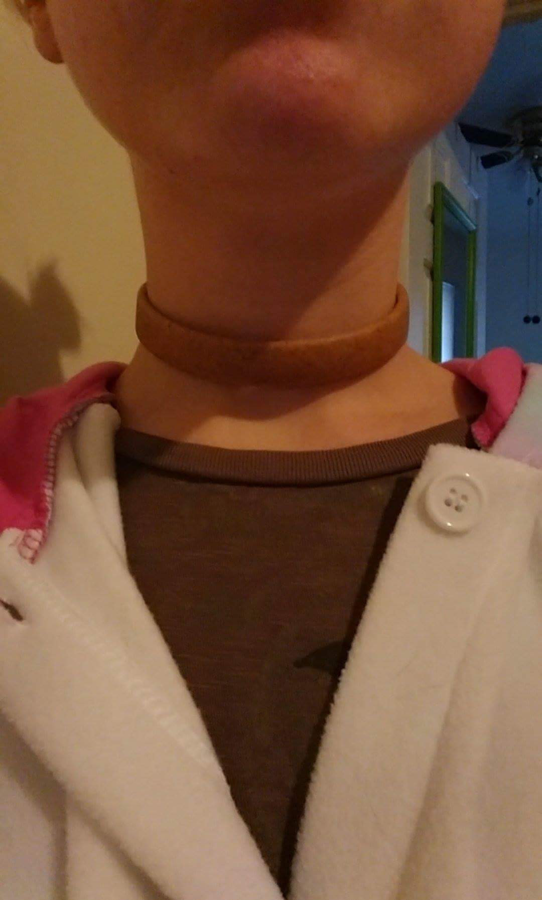 Worbla choker in action!